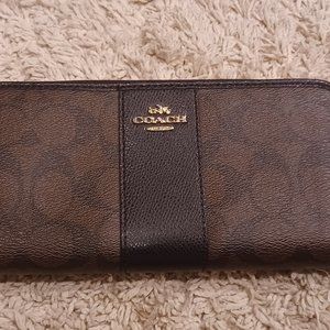 COACH New York Wallet Womans Zip Around Brown Espresso Racing Stripe Leather